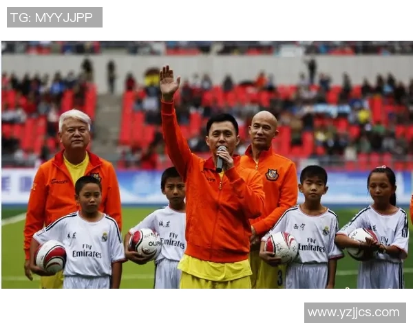 双胞胎足球梦：两位长相酷似的明星如何改变命运与友情