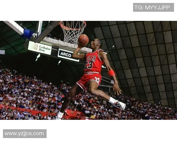 足球明星能否在篮球场上展现扣篮技巧的精彩对决